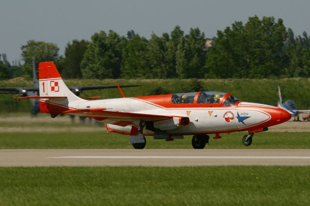 PZL-MIELEC Iskra (3H2011) - PZL-Mielec TS-11A Iskra, Iskry Team, Salon De Provence Air Base 701 (LFMY)