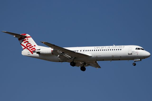 Fokker 100 (VH-FZI) - on 13 November 2018