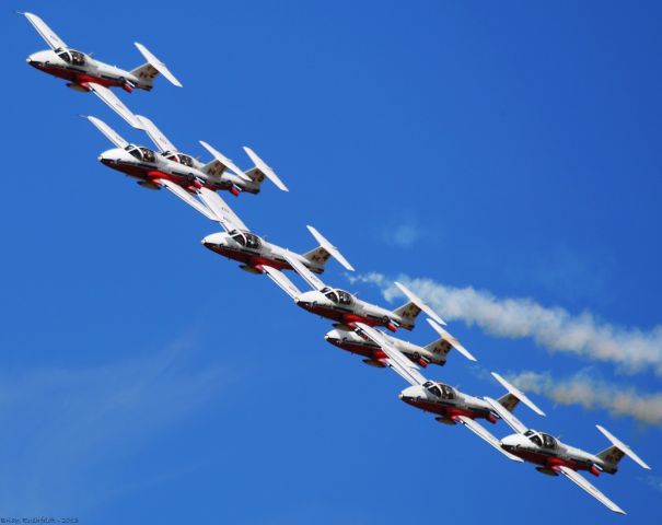 — — - breaks breaks - Lethbridge Alberta airshow 2013