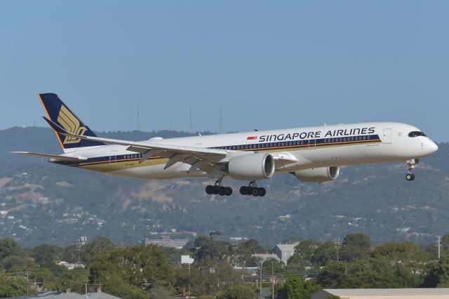 Airbus A350-900 (9V-SHB) - About to land runway 23, 17 Jan 2020.