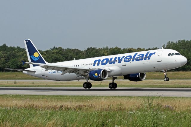 Airbus A321 (TS-IQB)