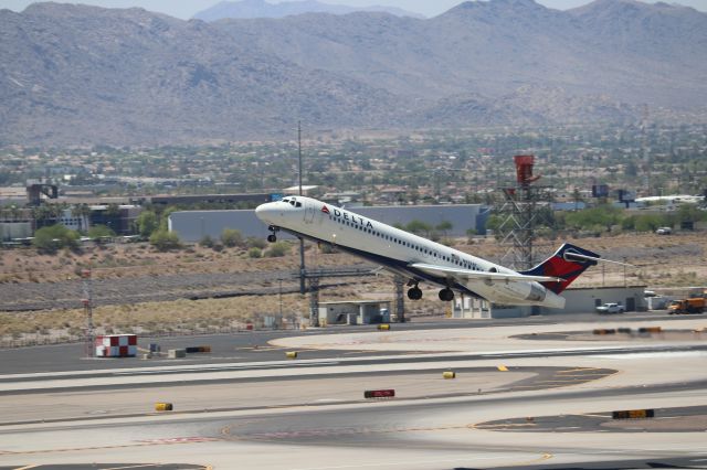 Boeing 717-200 (N933AT)