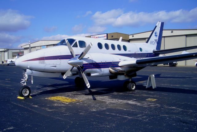 Beechcraft King Air 100 (N4490M)