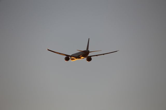 BOEING 777-300ER (F-GSQV)