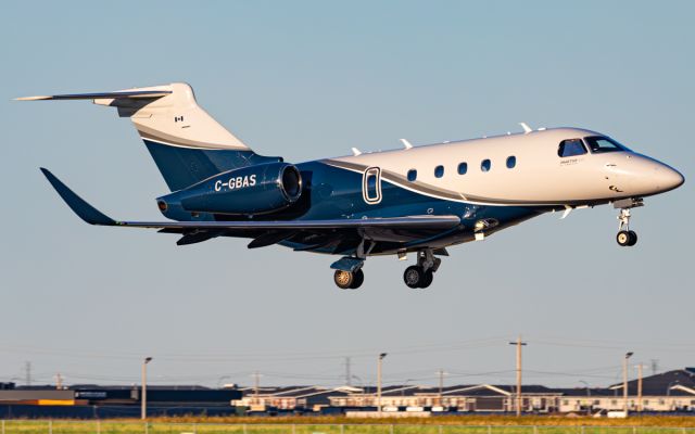 Embraer Legacy 450 (C-GBAS)