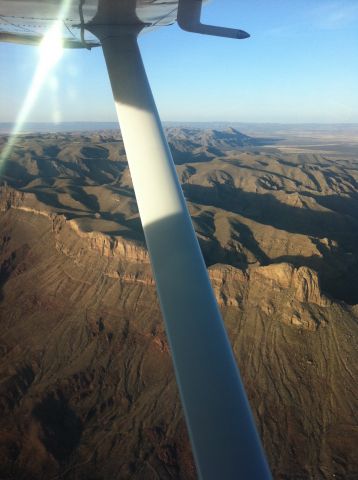 Cessna Skyhawk (N71490)