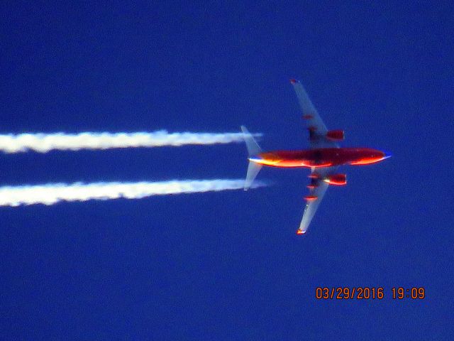 Boeing 737-700 (N440LV)