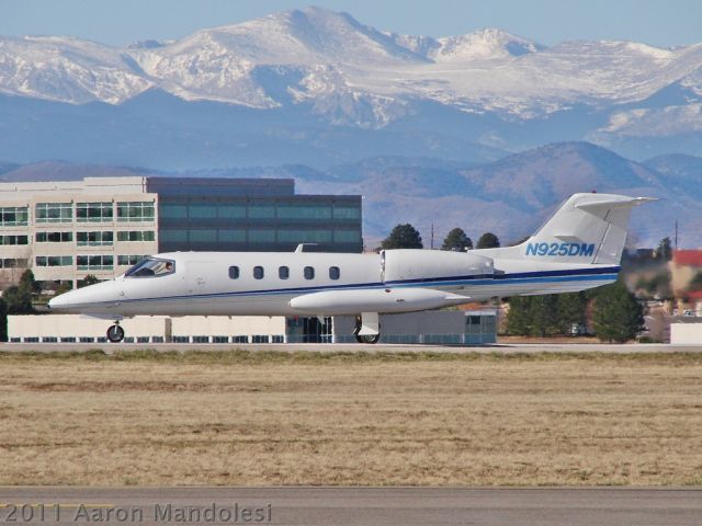 Learjet 35 (N925DM)