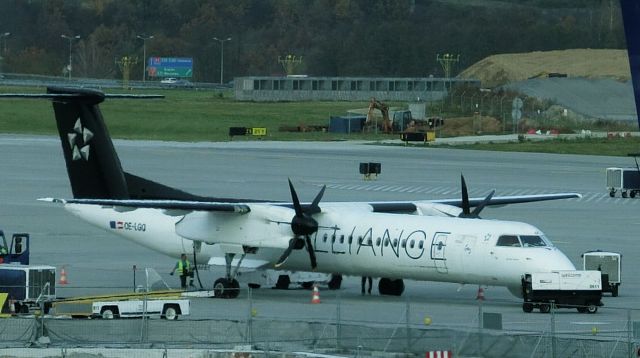 de Havilland Dash 8-400 (OE-LGQ)