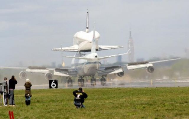 BOEING 747-100 (N911NA)