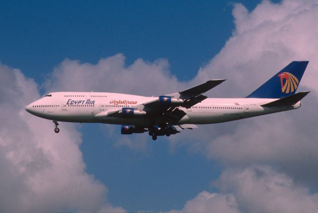 BOEING 747-300 (SU-GAL) - Final Approach to Narita Intl Airport Rwy34L on 2001/09/05