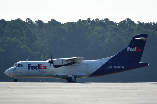 Aerospatiale ATR-42-300 (N907FX)