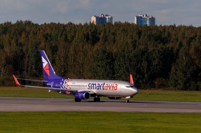 Boeing 737-700 (VQ-BEE)