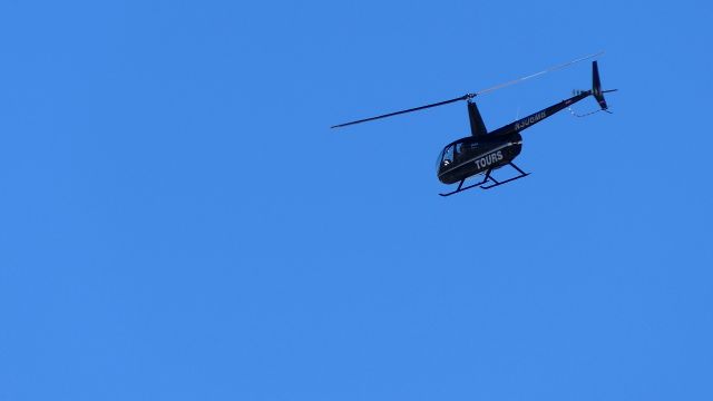 Robinson R-44 (N306MB)