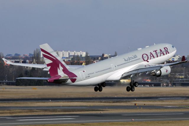 Airbus A330-200 (A7-AFM)