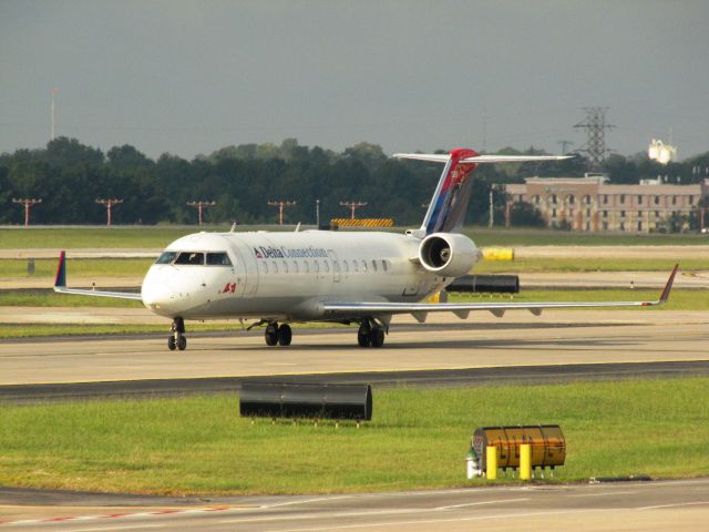 Canadair Regional Jet CRJ-200 (N928EV)