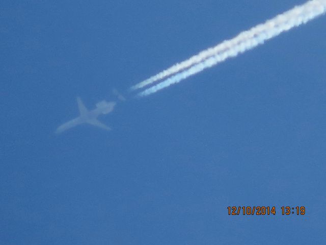 Embraer EMB-145XR (N17138) - Express Jet flight 4578 from DEN to BHM over Southeastern Kansas at 37,000 feet.