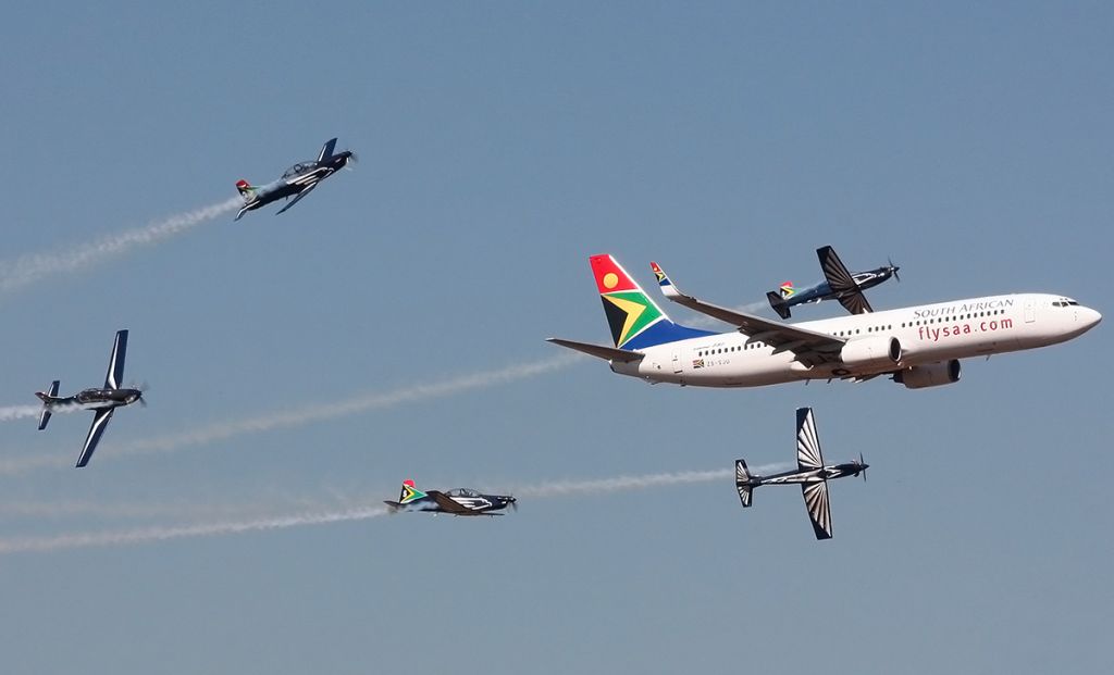 Boeing 737-800 (ZS-SJU)