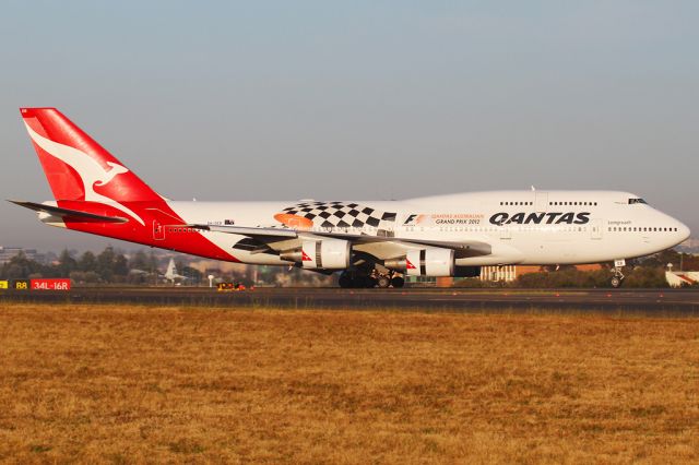 Boeing 747-400 (VH-OEB)