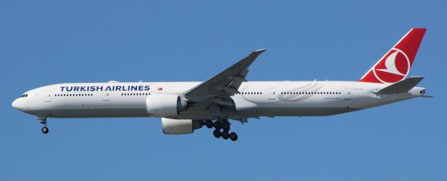 Boeing 777 (TC-LJG) - 5-31-16