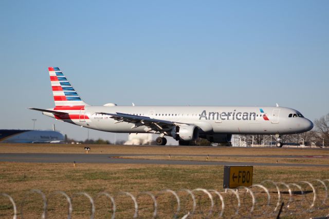 Airbus A321 (N192UW)