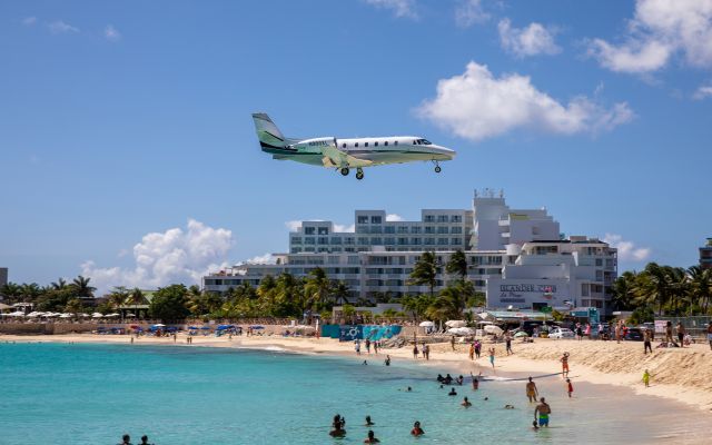 Cessna Citation Excel/XLS (N900XL) - Landing Princess Juliana International Airport