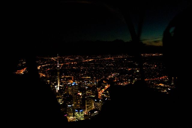 — — - Approaching Auckland City (Sky Tower)from the North