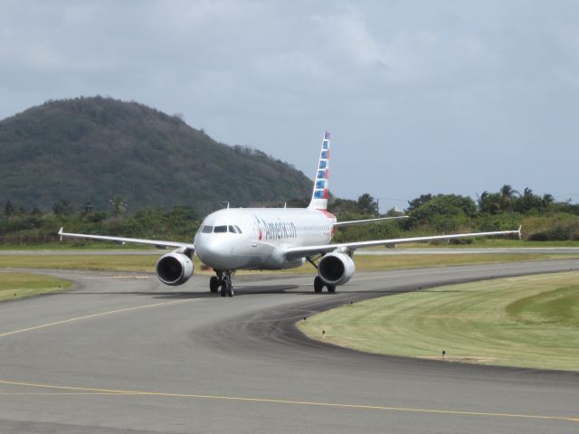 Airbus A320 (N111US)