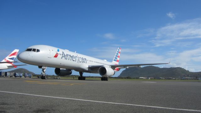 Boeing 757-200 (N187AN)