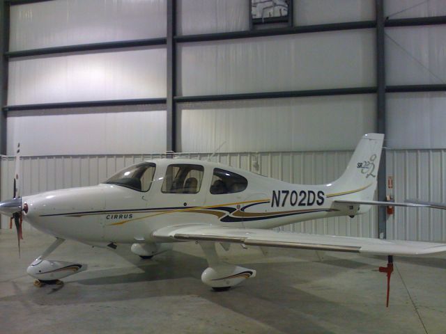 Cirrus SR-22 (N702DS)