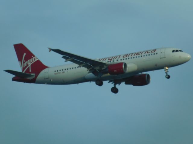 Airbus A320 (N837VA)