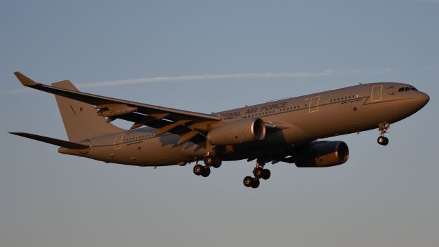 Airbus A330-200 (ZZ336) - Arriving at Hamburg just before sunset on 2017-07-06 for G20 Summit