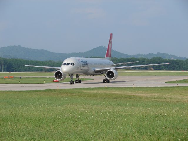 Boeing 757-200 (N514US) - Diverted ANC-MSP due to thunderstorms in MSP.