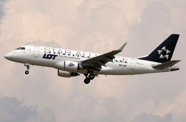 Embraer 170/175 (SP-LDK)