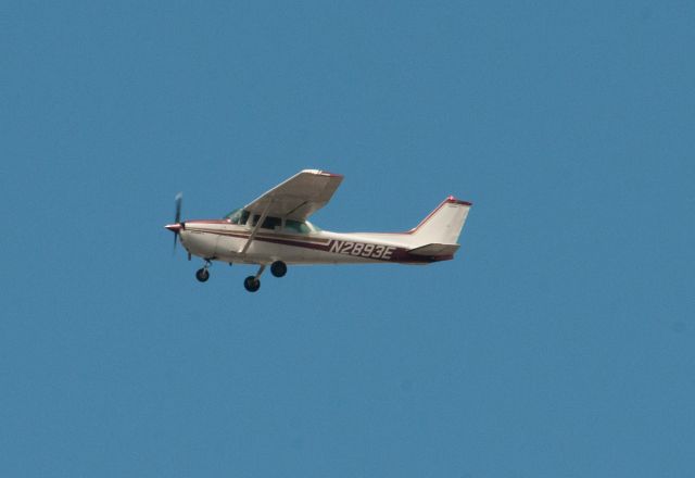 Cessna Skyhawk (N2893E) - Departed 27 this morning. and heading cross wind.