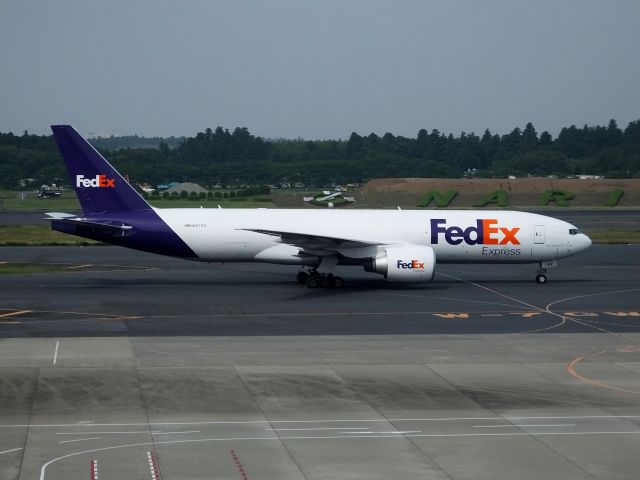 Boeing 777-200 (N887FD)