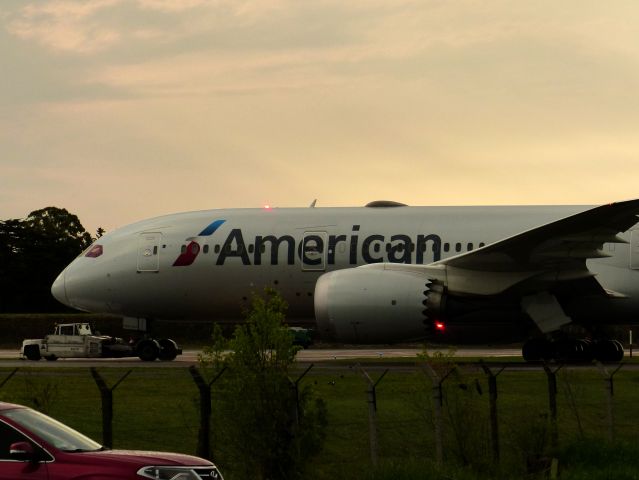 Boeing 787-8 (N816AA)