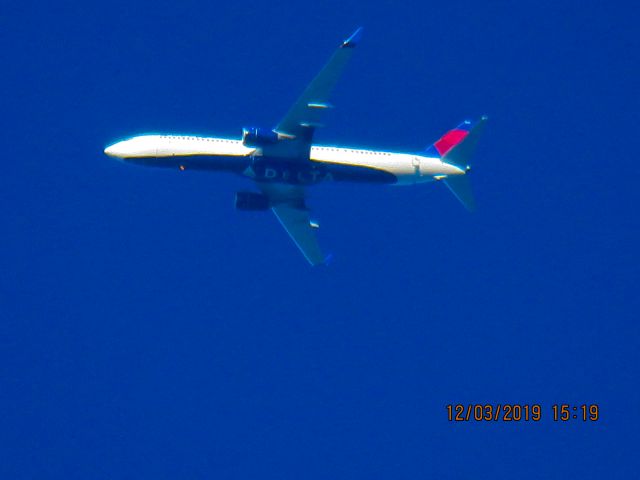 Boeing 737-900 (N904DN)
