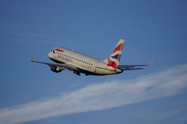 Embraer 170/175 (G-LCYG) - Embraer ERJ170