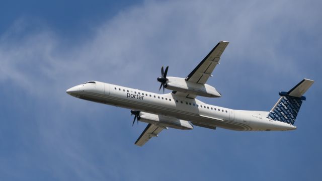 de Havilland Dash 8-400 (C-GLQZ)