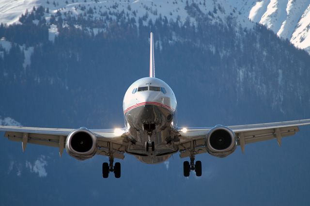 Boeing 737-800 (OE-LNT)