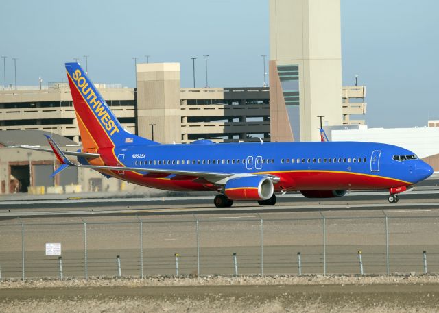 Boeing 737-800 (N8629A)