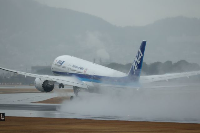 Boeing 787-9 Dreamliner (JA830A)