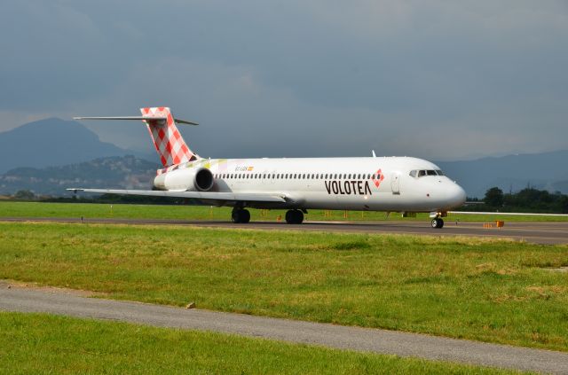 EI-LQS — - spotterpoint Bergamo( ITALY), Taxing h/p Rwy28