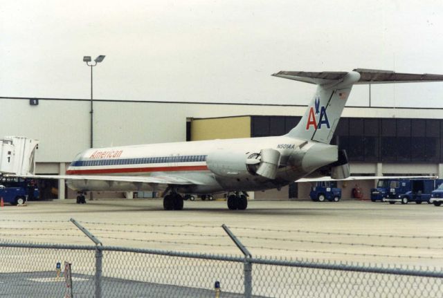 McDonnell Douglas MD-82 (N501AA) - American MD-80 using reverse thrust to back away from the gate at Little Rock.