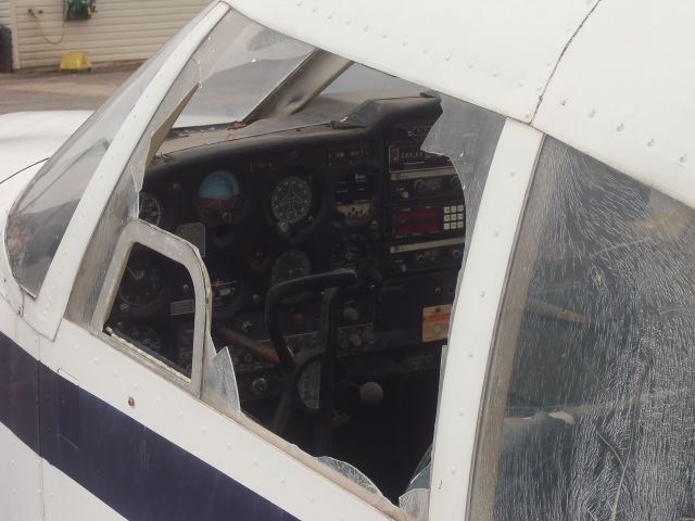 Piper Cherokee (N7947W) - Damage