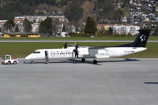 de Havilland Dash 8-400 (OE-LGQ)