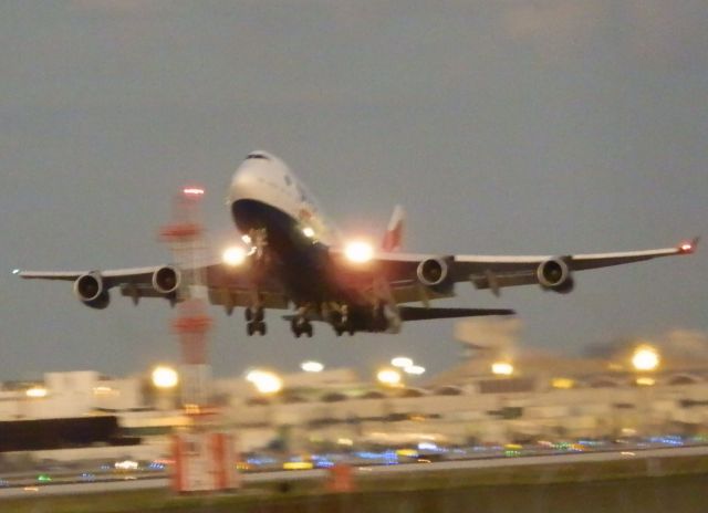 Boeing 747-400 (G-CIVC)