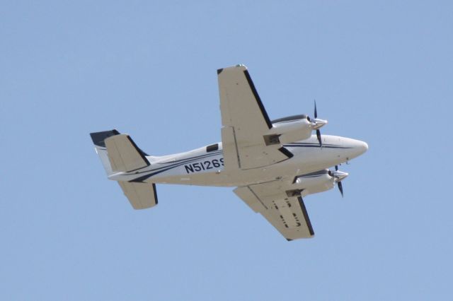 Beechcraft Baron (58) (N51269) - Beechcraft Baron (N51269) departs Sarasota-Bradenton International Airport