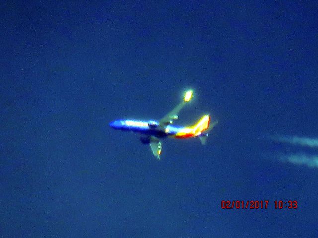 Boeing 737-800 (N8674B)